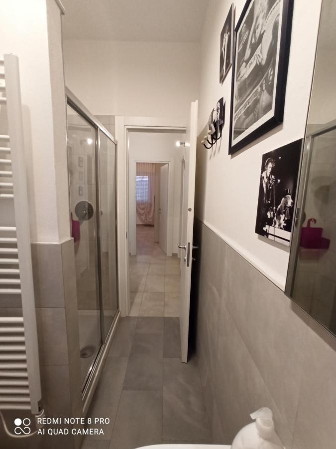 Il Don Minzoni 98 "Casa Vacanze" Lido di Camaiore Exterior foto