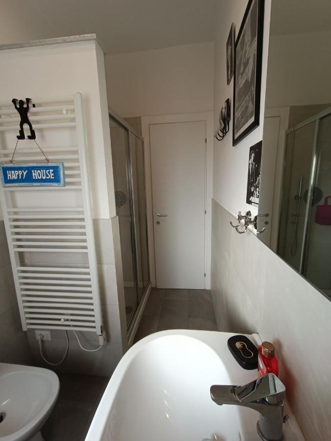 Il Don Minzoni 98 "Casa Vacanze" Lido di Camaiore Exterior foto
